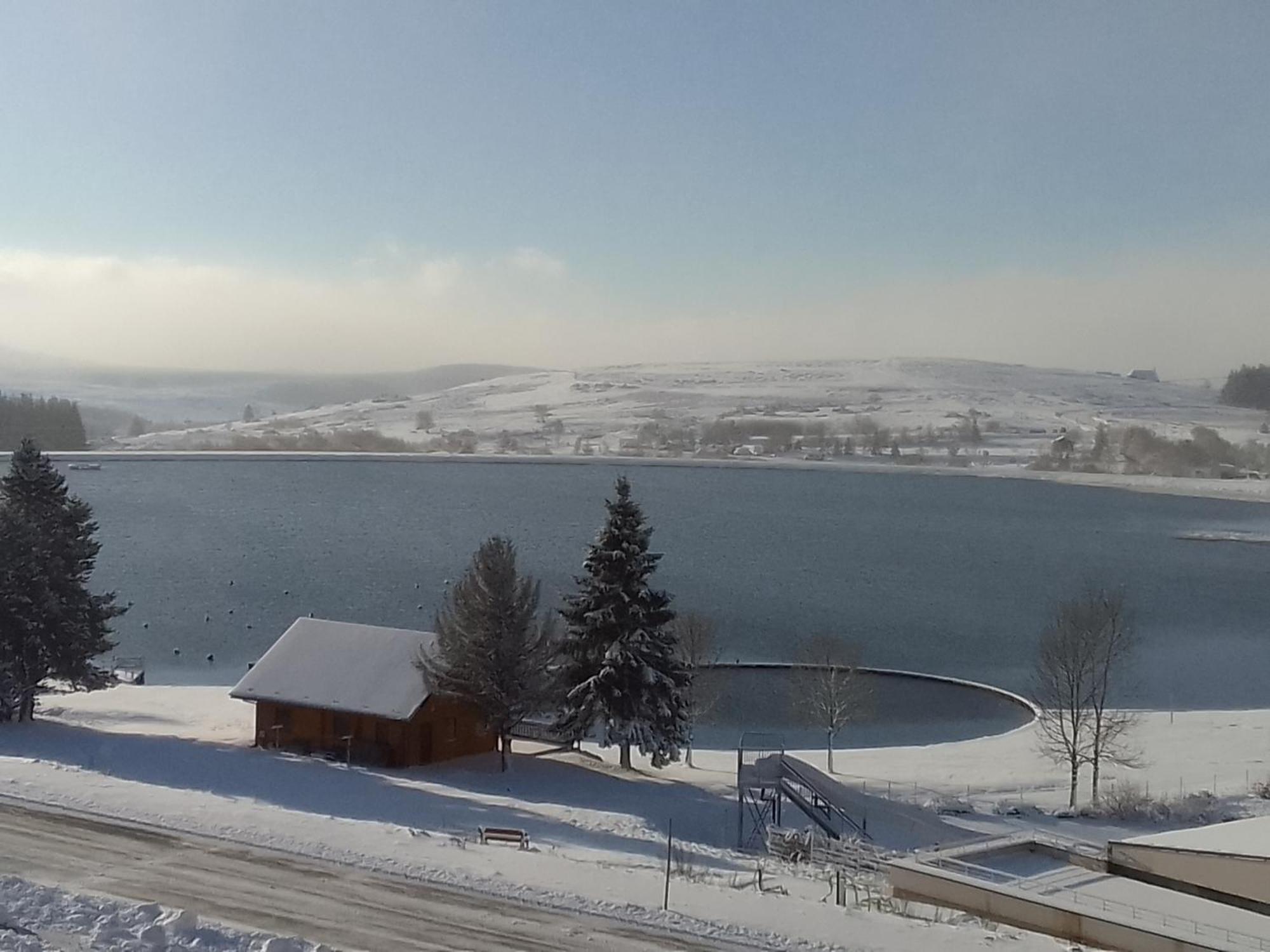 Appartement Situe En Plein Centre A Deux Pas Des Pistes. Besse-et-Saint-Anastaise Eksteriør bilde